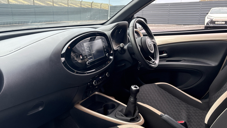 Toyota Aygo X 1.0 VVT-i Edge 5dr Petrol Hatchback